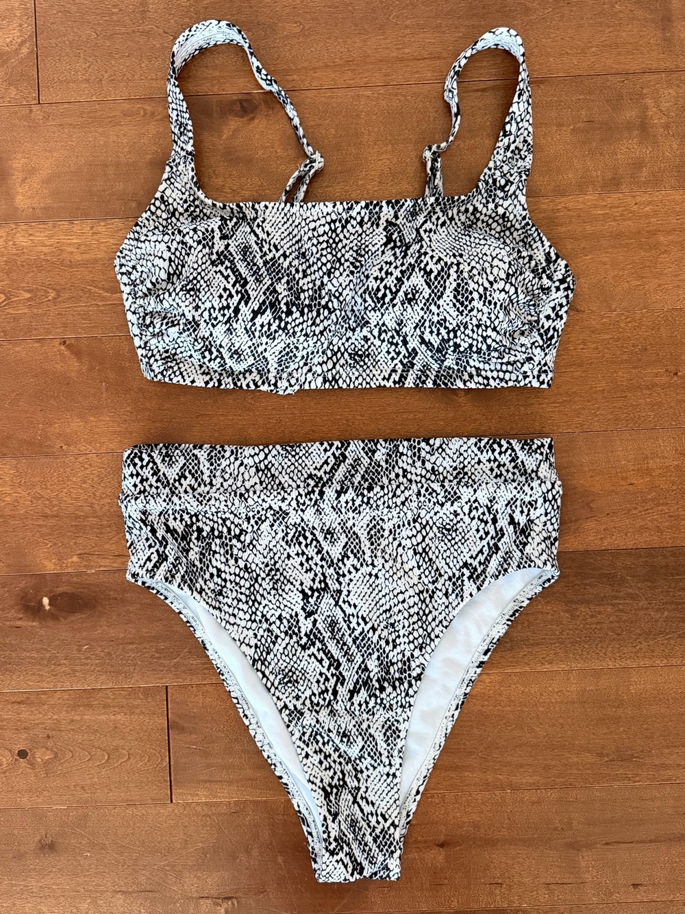 Like New Target Xhilaration  D/DD top, medium bottoms snakeskin swimsuit